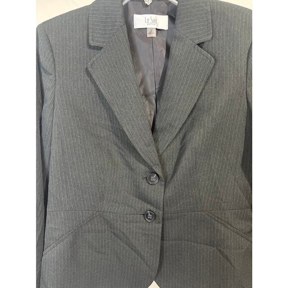 Le Suit Two-Button Gray Pinstripe Women's Blazer Petite Size 8 NWT - Picture 4 of 9